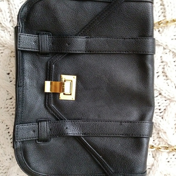 Black Purse w/ Side zipper detail - Picture 2 of 8